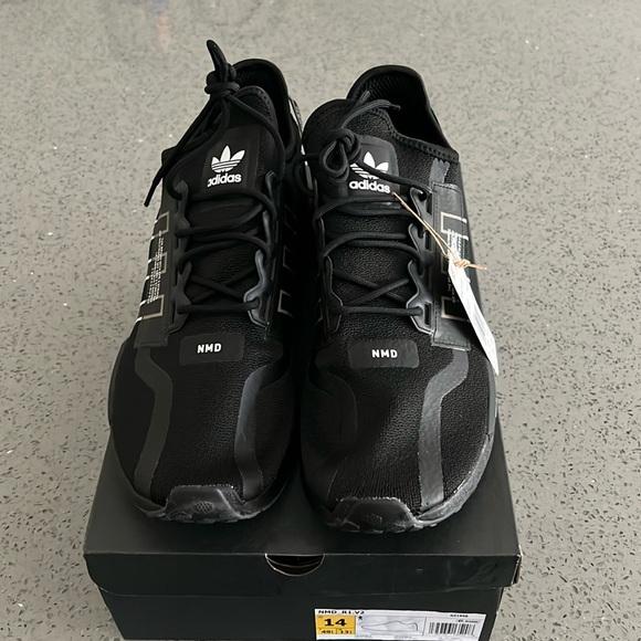 Adidas NMD_R1.V2 - Picture 1 of 3